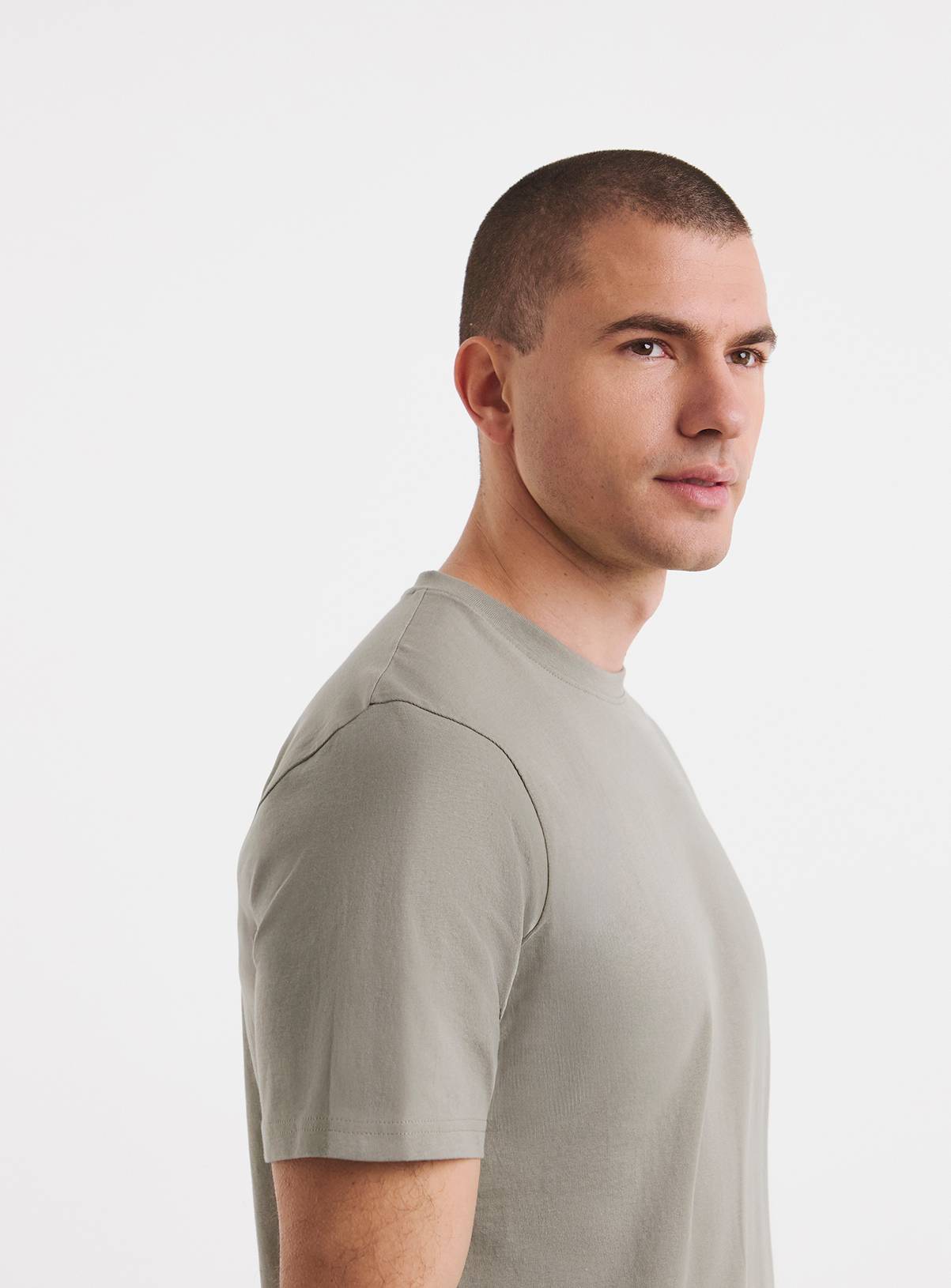 JACAMO 5 Pack Multi Crew Neck T Shirts Long Neutral Bright 1XL - Image 4